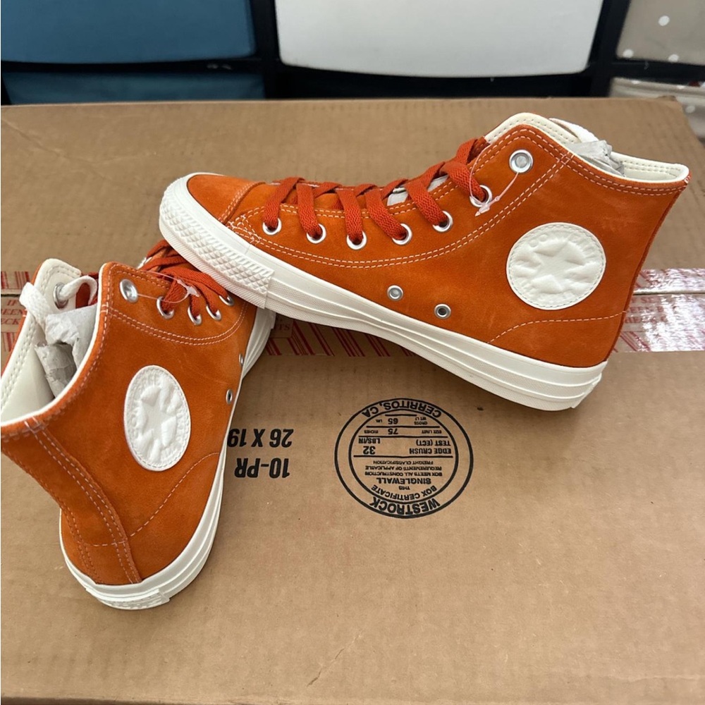 CHUCK TAYLOR CONVERSE